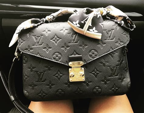 lv pochette metis black|louis vuitton pochette metis celebrities.